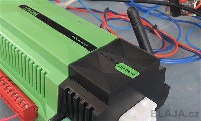 Miniserver Loxone rozšíření o bezdrátový modul a teplota vlhkost senzor
