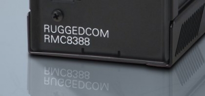 Ruggedcom RMC8388 pro konverzi času mezi normami IEEE 1588v2 a IRIG-B