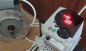 Jak zrušit bezpečnostní kód měniče Unidrive SP